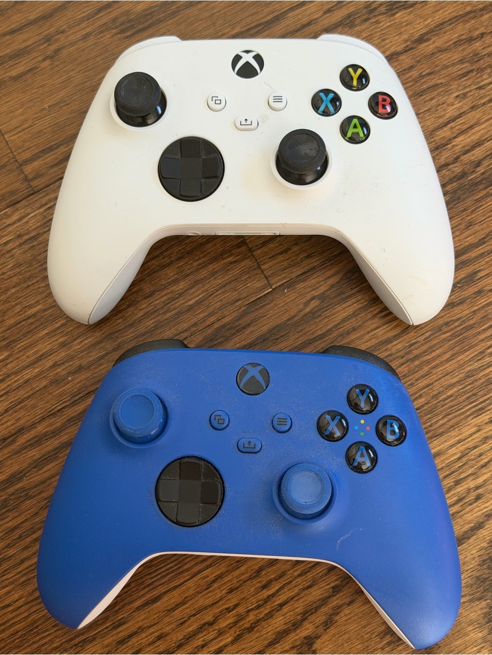 2 Microsoft Xbox Wireless Controllers for Xbox Series X|S